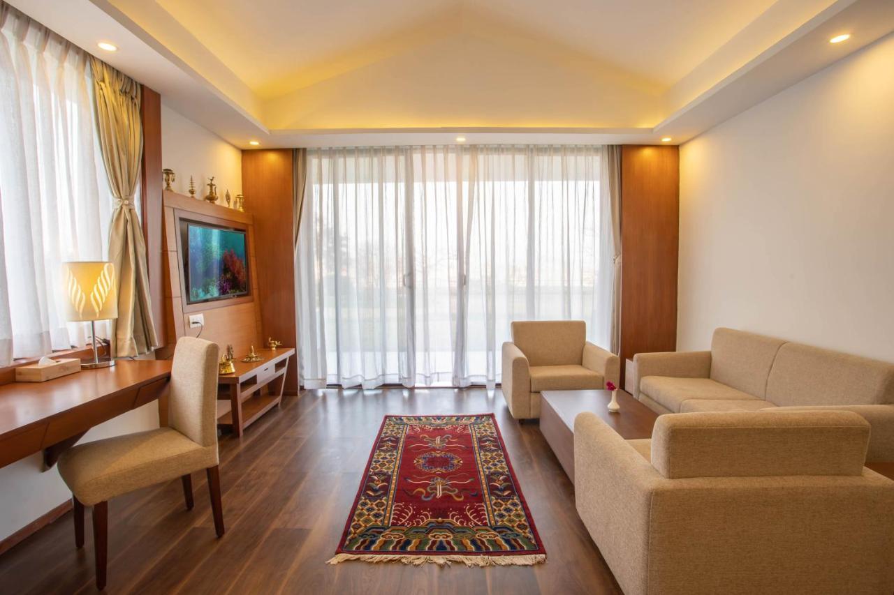 Mountain Glory Forest Resort Pokhara Ngoại thất bức ảnh